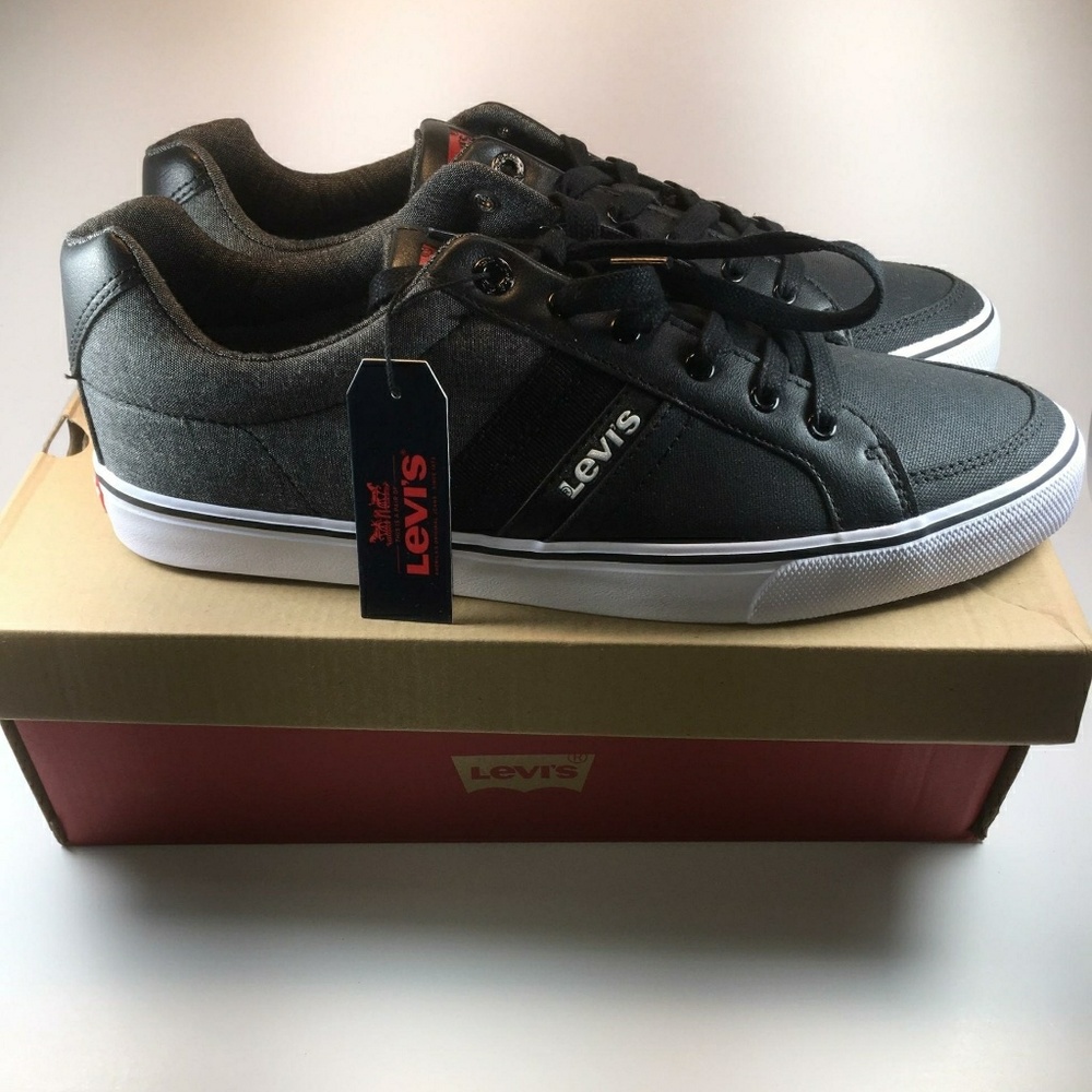 💥New Men's Blue Denim Levis Shoes💥